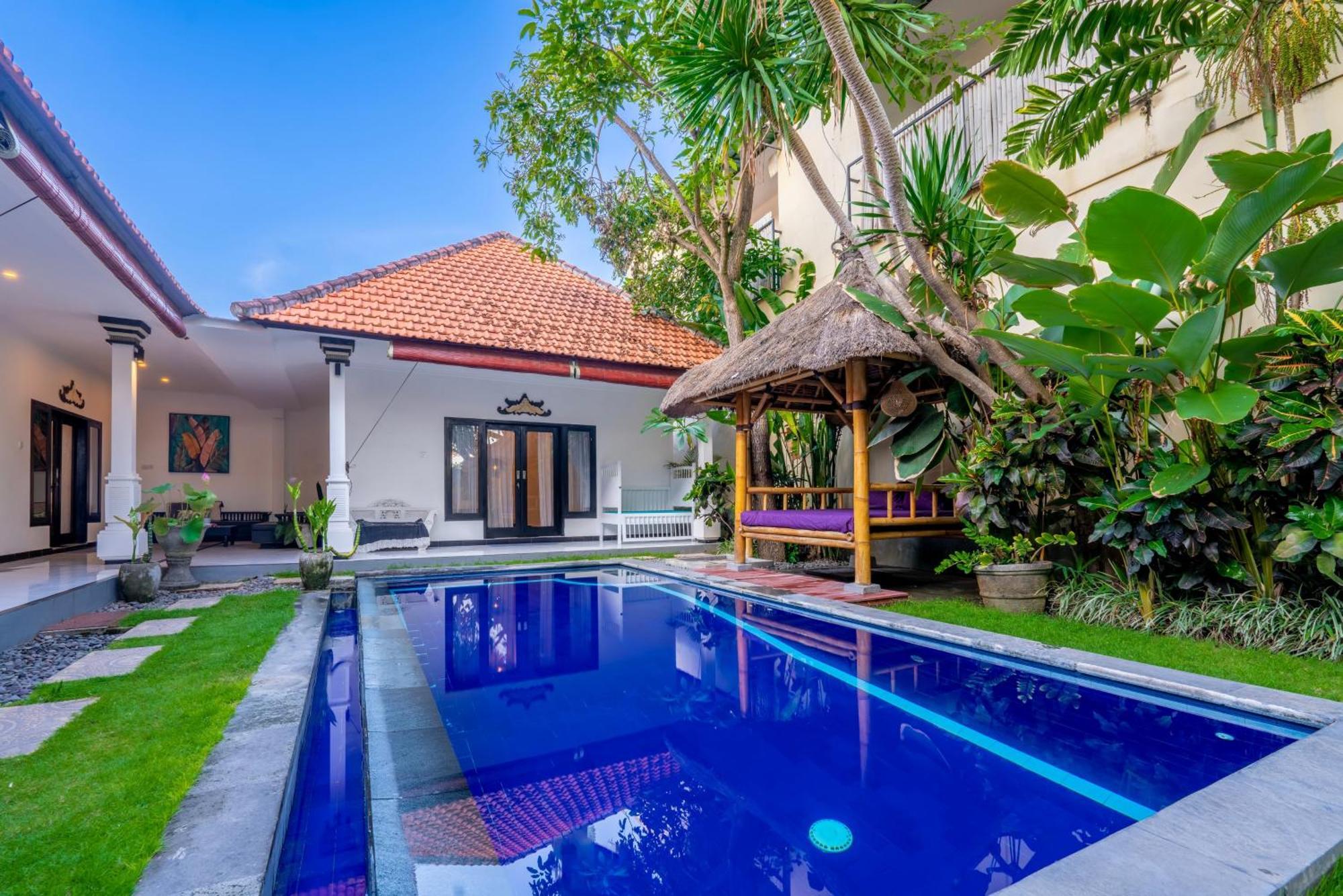 Walking To The Beach At Omahati Villa Canggu Extérieur photo
