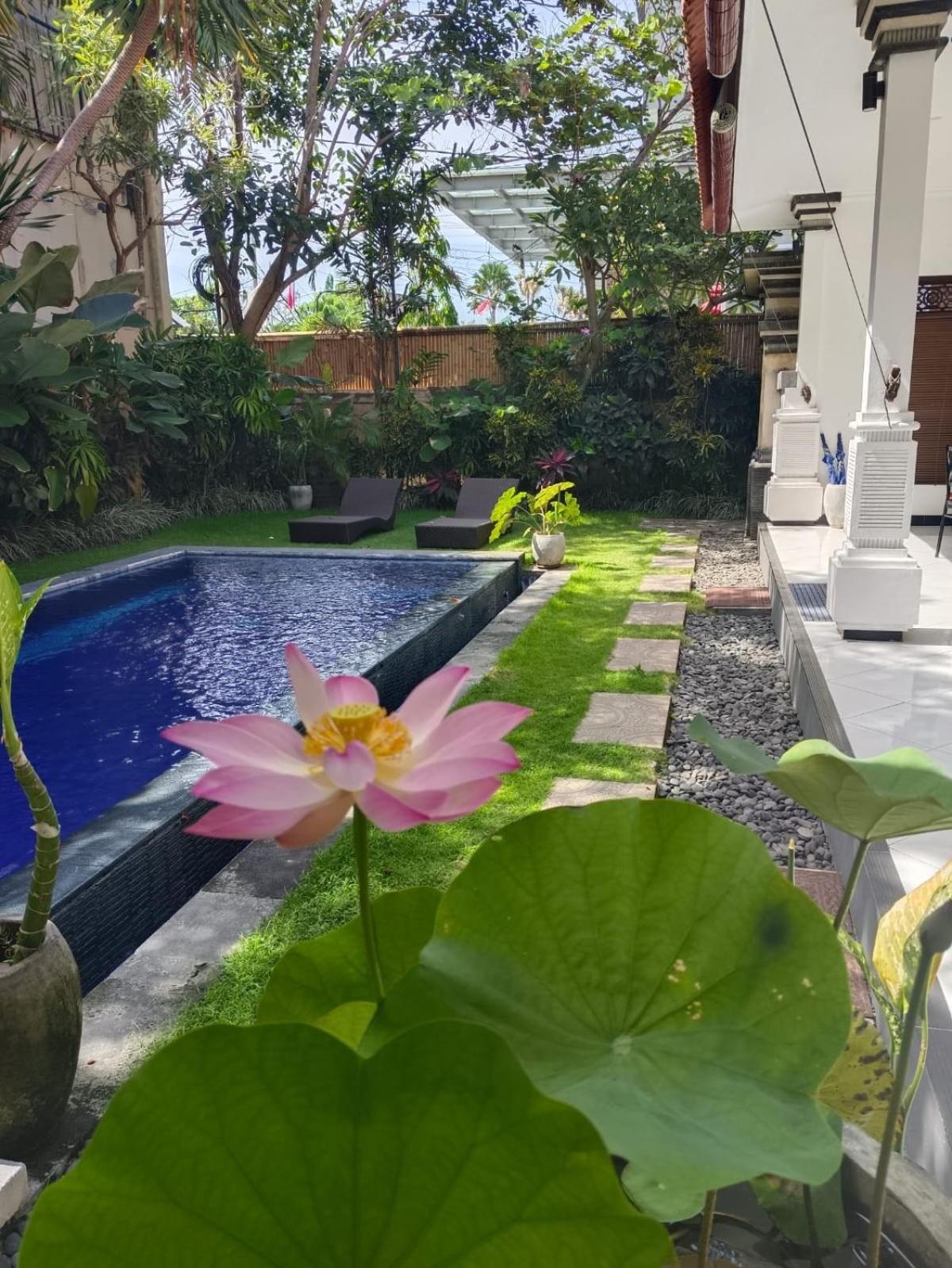 Walking To The Beach At Omahati Villa Canggu Extérieur photo